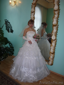 Свадебное платье со стразами - Изображение #1, Объявление #549157
